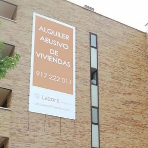 Concentración contra los alquileres abusivos de Lazora