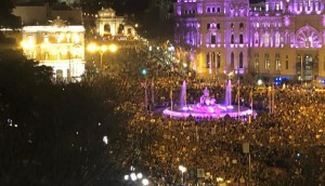 Dignimujer solicita Luz morada en las fuentes y símbolos de Sanse y Alcobendas, con motivo del Día de la Mujer