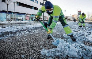 Los bastardos atacan a los barrenderos