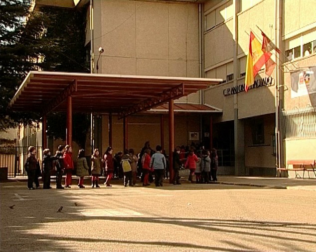 Más Madrid denuncia que el Gobierno de Sanse reduce a la mitad las ayudas para material escolar